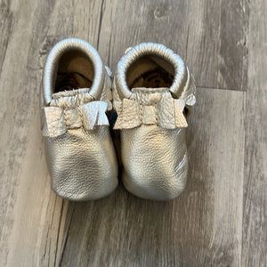 Freshly Picked Bow Moccasins Platinum